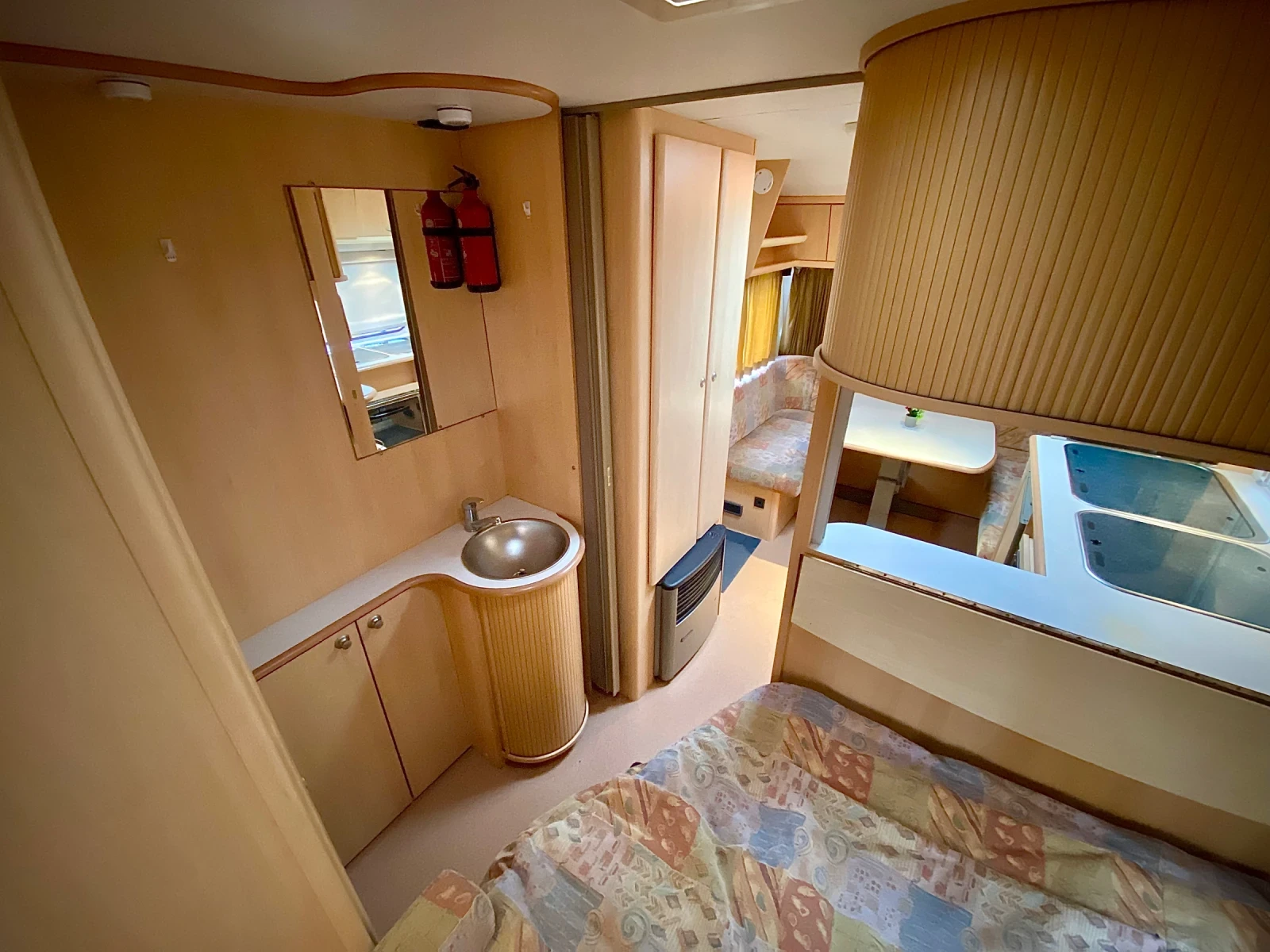 �������� Chateau Lunar Chateau 470 | Mobile.bg � ����������� 12