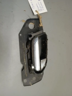 вътрешна дръжка предна дясна Пежо 607 2.2 хди