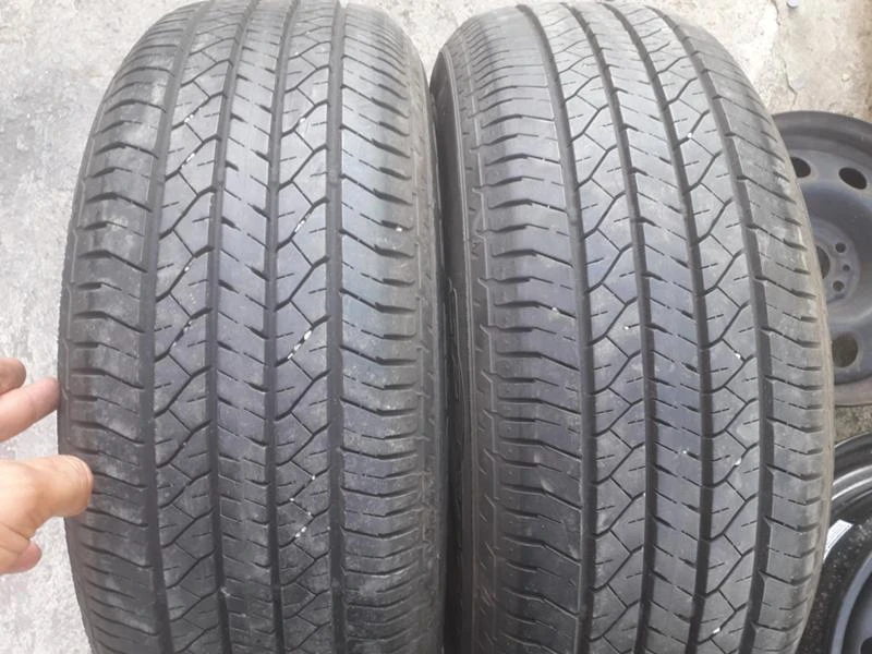 Гуми Летни 215/60R17, снимка 1 - Гуми и джанти - 25882392