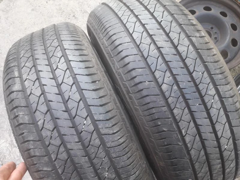 Гуми Летни 215/60R17, снимка 2 - Гуми и джанти - 25882392