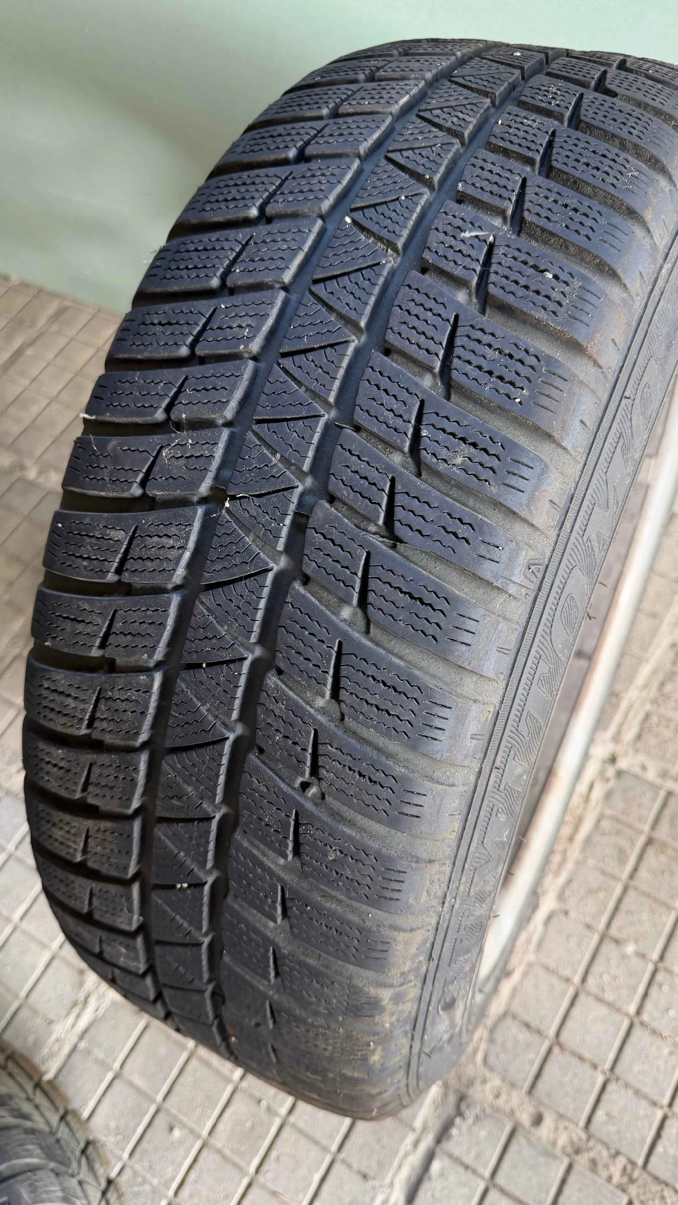 Гуми с джанти Други 205/55R16, снимка 4 - Гуми и джанти - 56241961