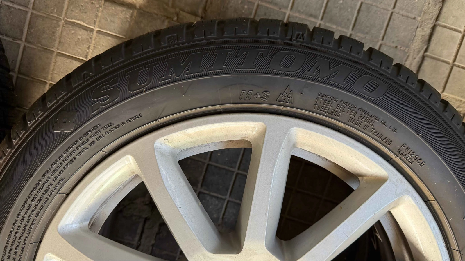Гуми с джанти Други 205/55R16, снимка 7 - Гуми и джанти - 56241961