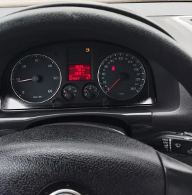 VW Touran 1.9 105 коня 7 местен, снимка 10