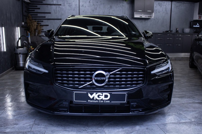 Volvo V60 R Design, снимка 1 - Автомобили и джипове - 46118613