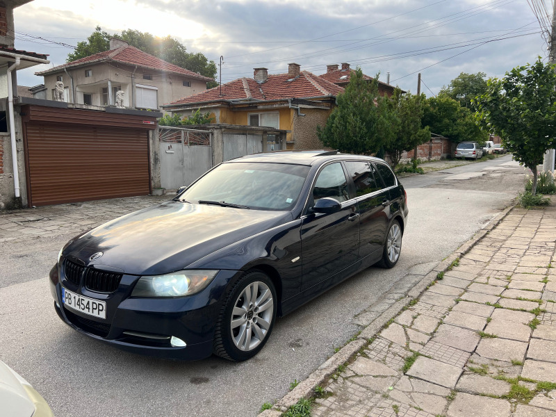 BMW 330, снимка 1 - Автомобили и джипове - 46246374