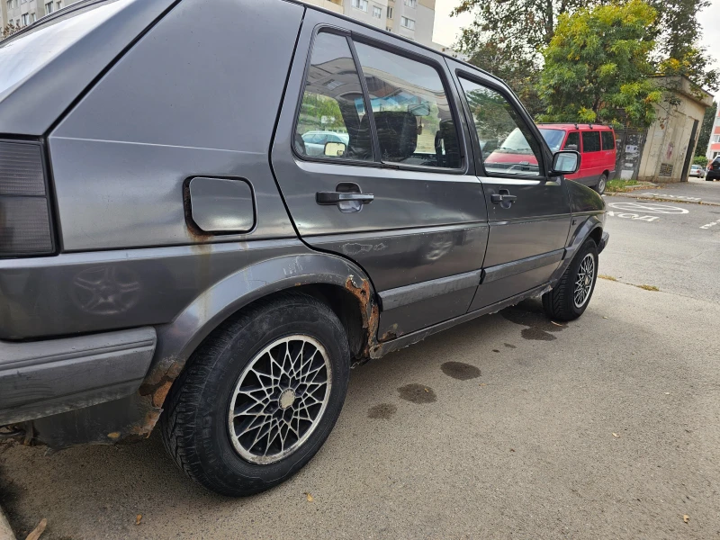 VW Golf, снимка 11 - Автомобили и джипове - 47458147