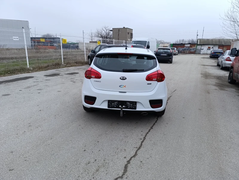 Kia Ceed, снимка 6 - Автомобили и джипове - 49323759