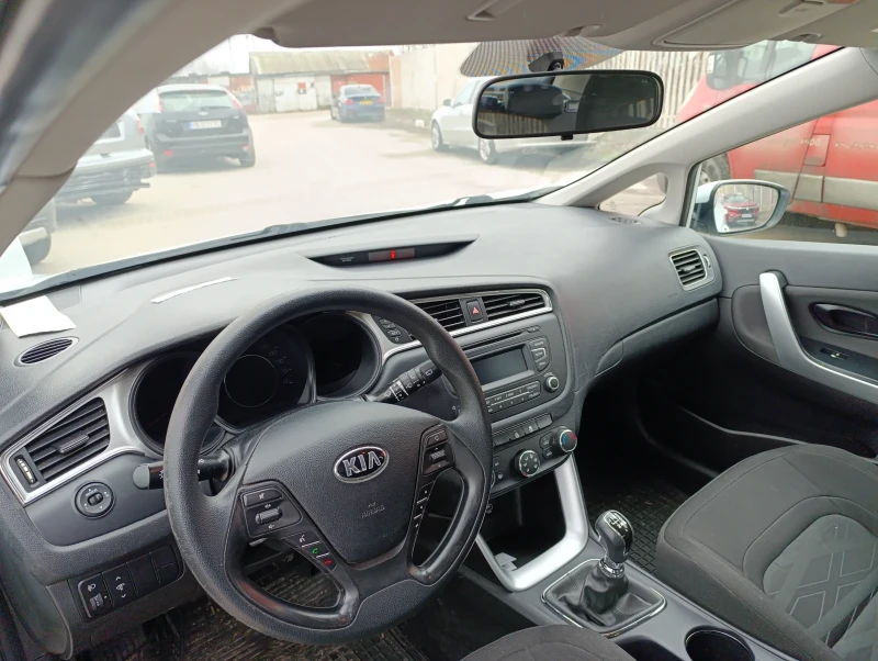 Kia Ceed, снимка 8 - Автомобили и джипове - 49323759