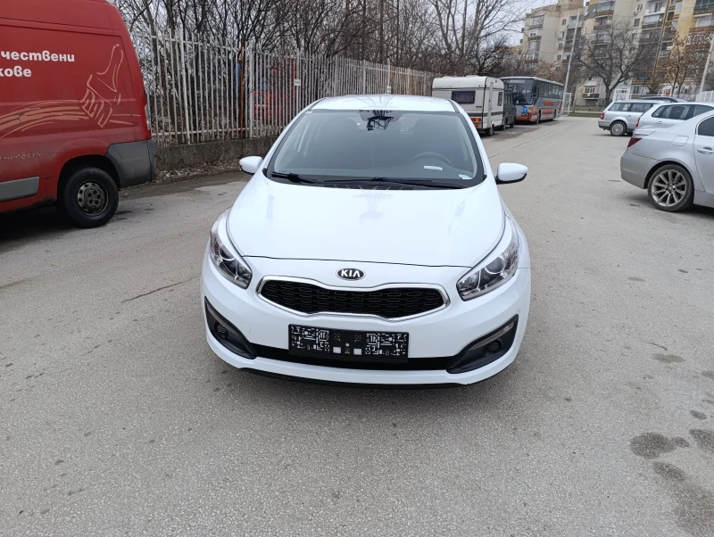 Kia Ceed, снимка 1 - Автомобили и джипове - 49323759