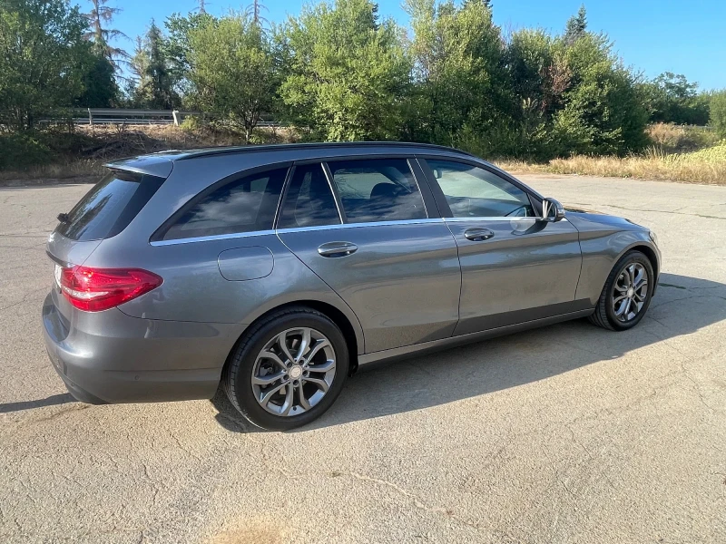 Mercedes-Benz C 220, снимка 4 - Автомобили и джипове - 52637941