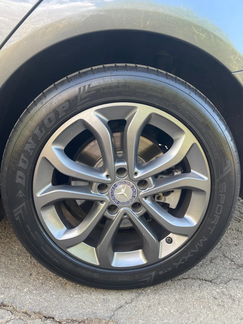 Mercedes-Benz C 220, снимка 9 - Автомобили и джипове - 52637941