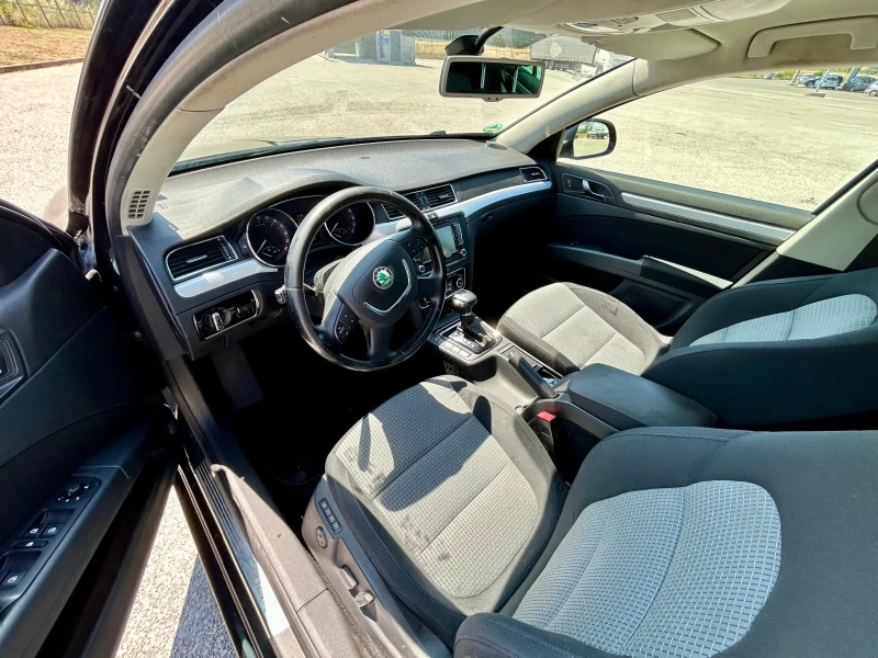 Skoda Superb DSG, снимка 8 - Автомобили и джипове - 52676639