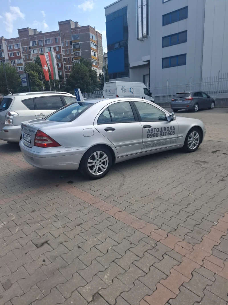 Mercedes-Benz C 180 Compressor газ/бензин, снимка 2 - Автомобили и джипове - 51853925