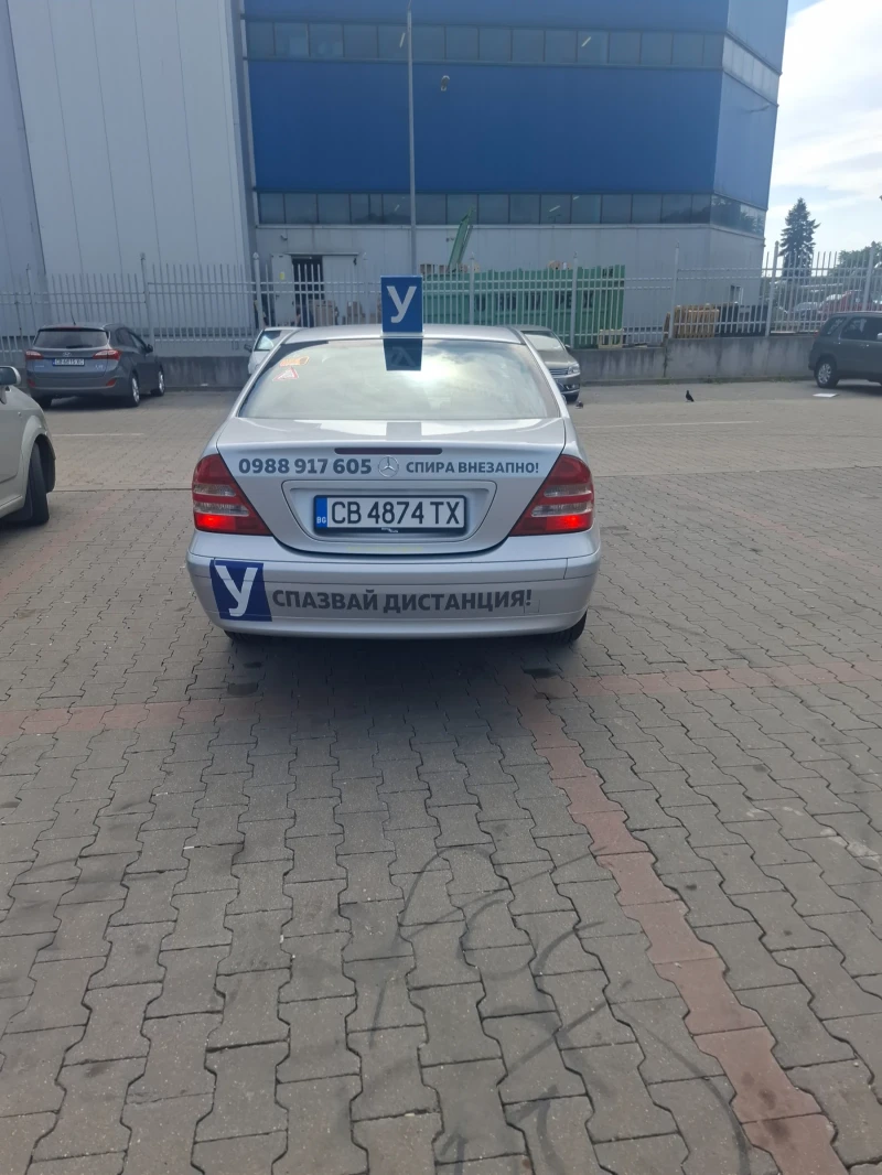 Mercedes-Benz C 180 Compressor газ/бензин, снимка 8 - Автомобили и джипове - 51853925