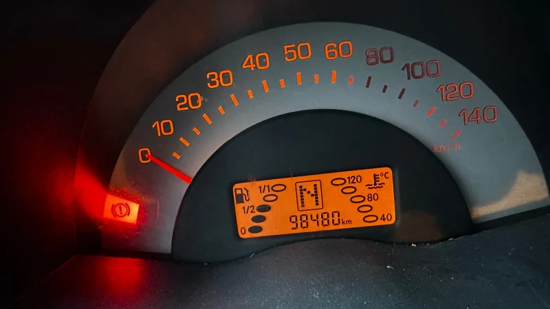 Smart Fortwo Cabrio 600cc, снимка 9 - Автомобили и джипове - 52343944