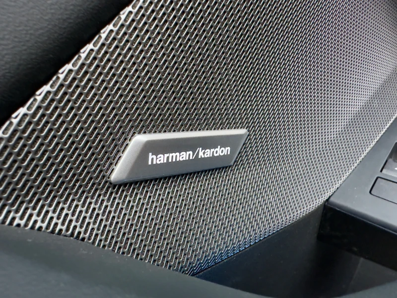 BMW 120 220GranCoupe* 360* Massage* Harman Kardon* Гаранци, снимка 10 - Автомобили и джипове - 52699318