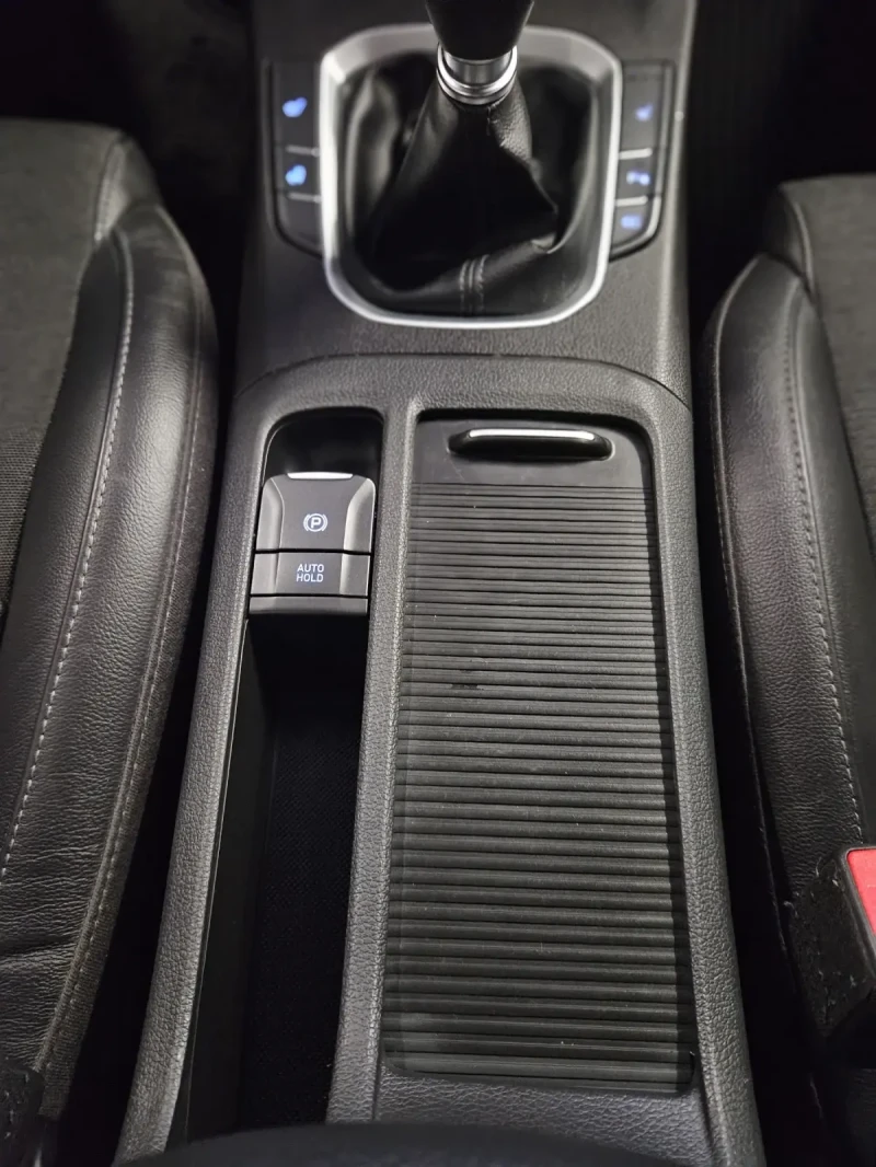 Hyundai I30, снимка 10 - Автомобили и джипове - 52805071