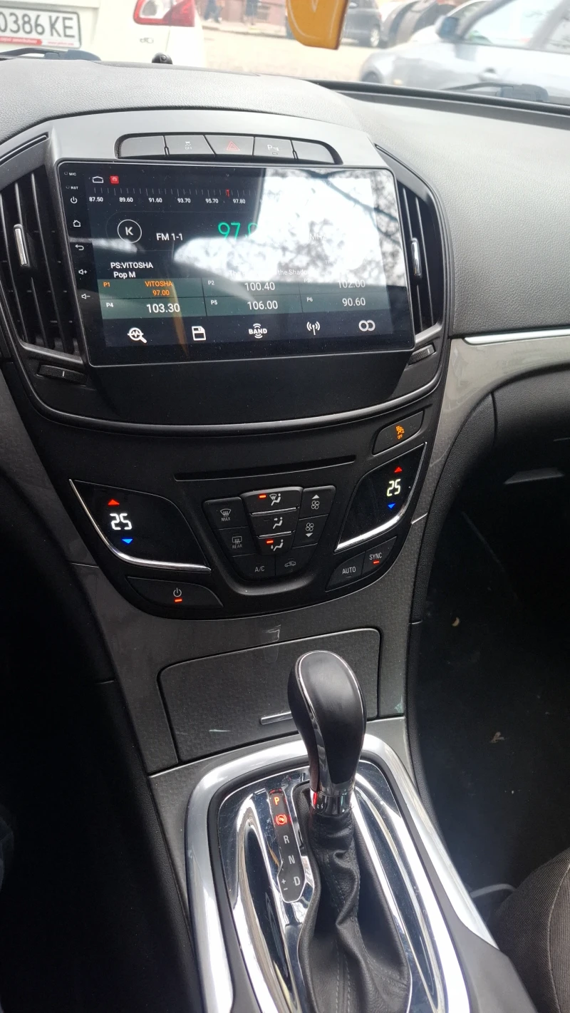 Opel Insignia  sports tourer sw, снимка 3 - Автомобили и джипове - 52863426