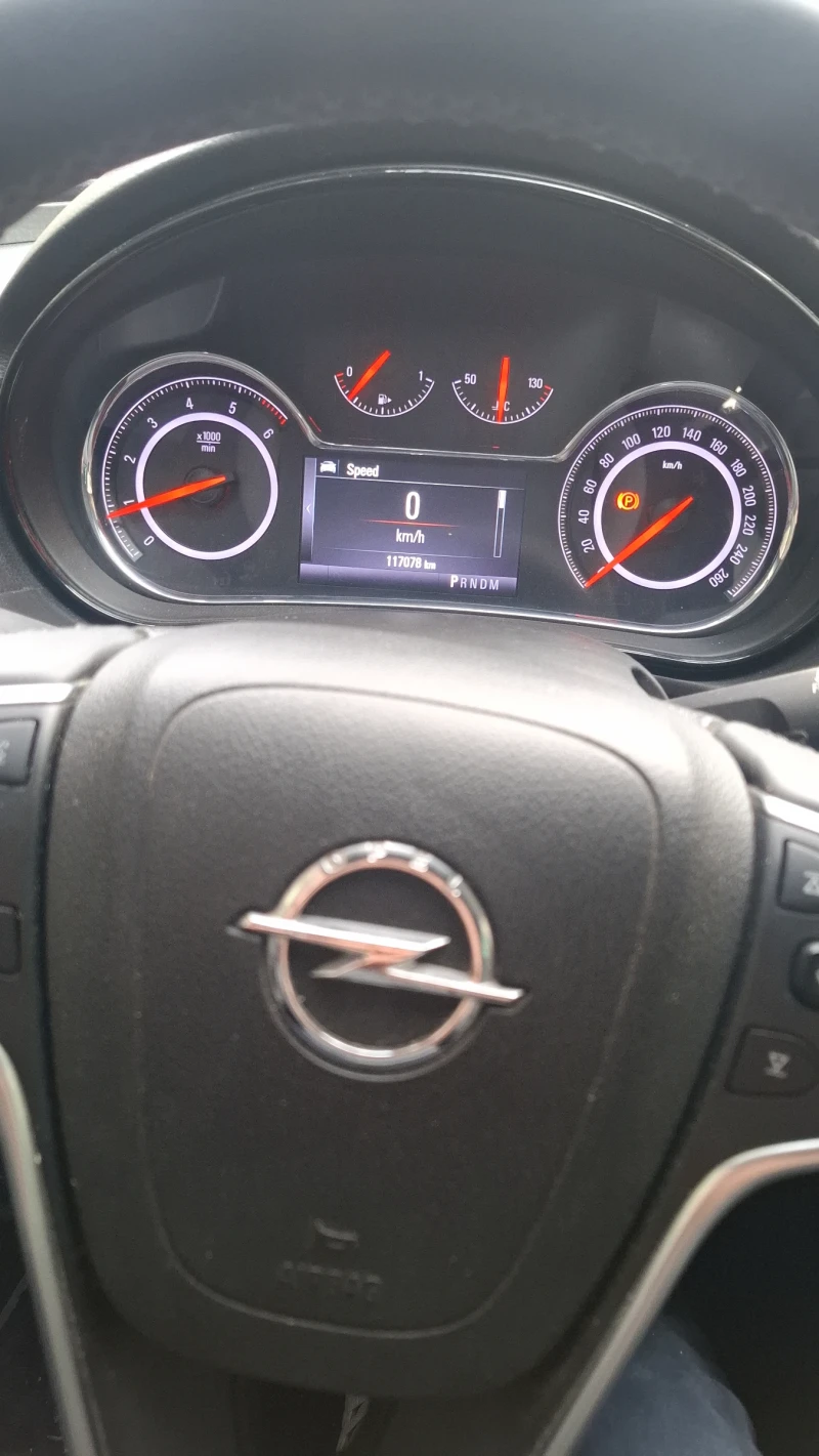 Opel Insignia  sports tourer sw, снимка 4 - Автомобили и джипове - 52863426