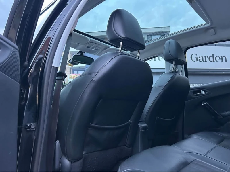 Peugeot 208, снимка 6 - Автомобили и джипове - 52874062