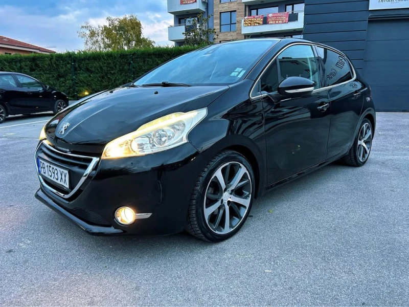 Peugeot 208, снимка 4 - Автомобили и джипове - 52874062