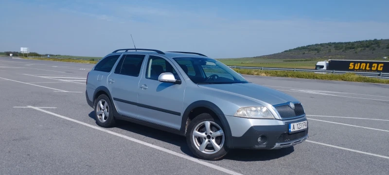 Skoda Octavia Scout 2.0 tdi BMM, снимка 3 - Автомобили и джипове - 52921126