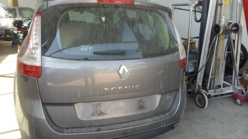 Renault Grand scenic dci110, снимка 5 - Автомобили и джипове - 35336032