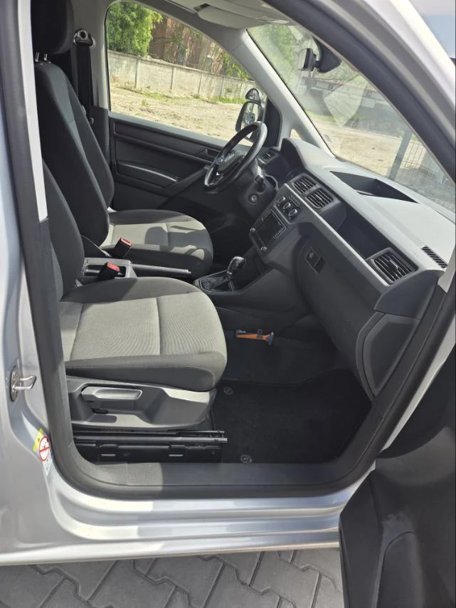 VW Caddy Maxi 2.0 TDI - изображение 8