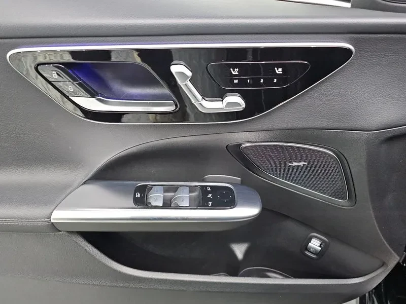 Mercedes-Benz C 300 4MATIC AVANTGARDE, снимка 16 - Автомобили и джипове - 54945657