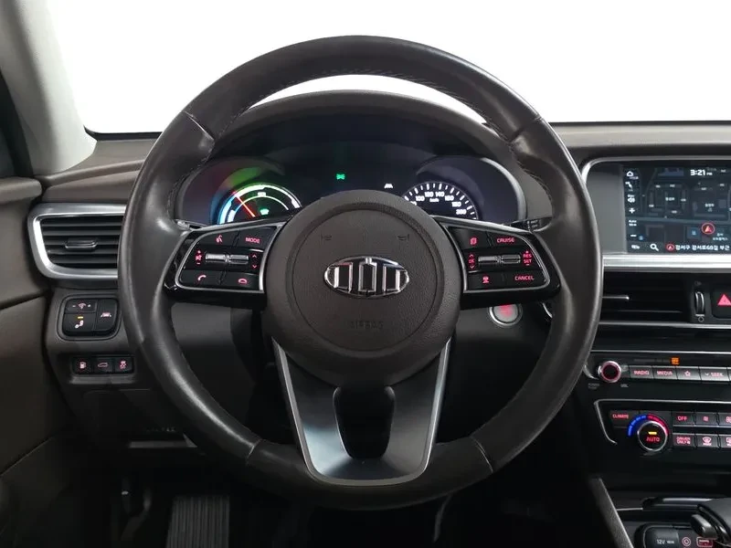 Kia K5 2.0 Hybrid Trendy - САМО 30% АВАНС, снимка 12 - Автомобили и джипове - 55991719