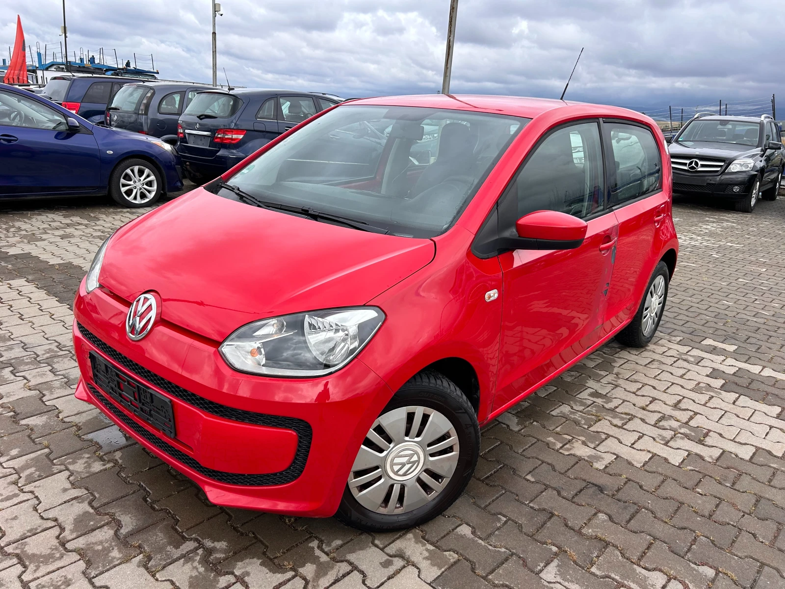 VW Up 1.0i EURO 5 ЛИЗИНГ, снимка 1