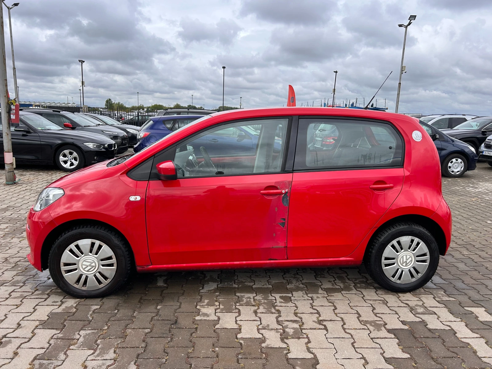 VW Up 1.0i EURO 5 ЛИЗИНГ - изображение 9