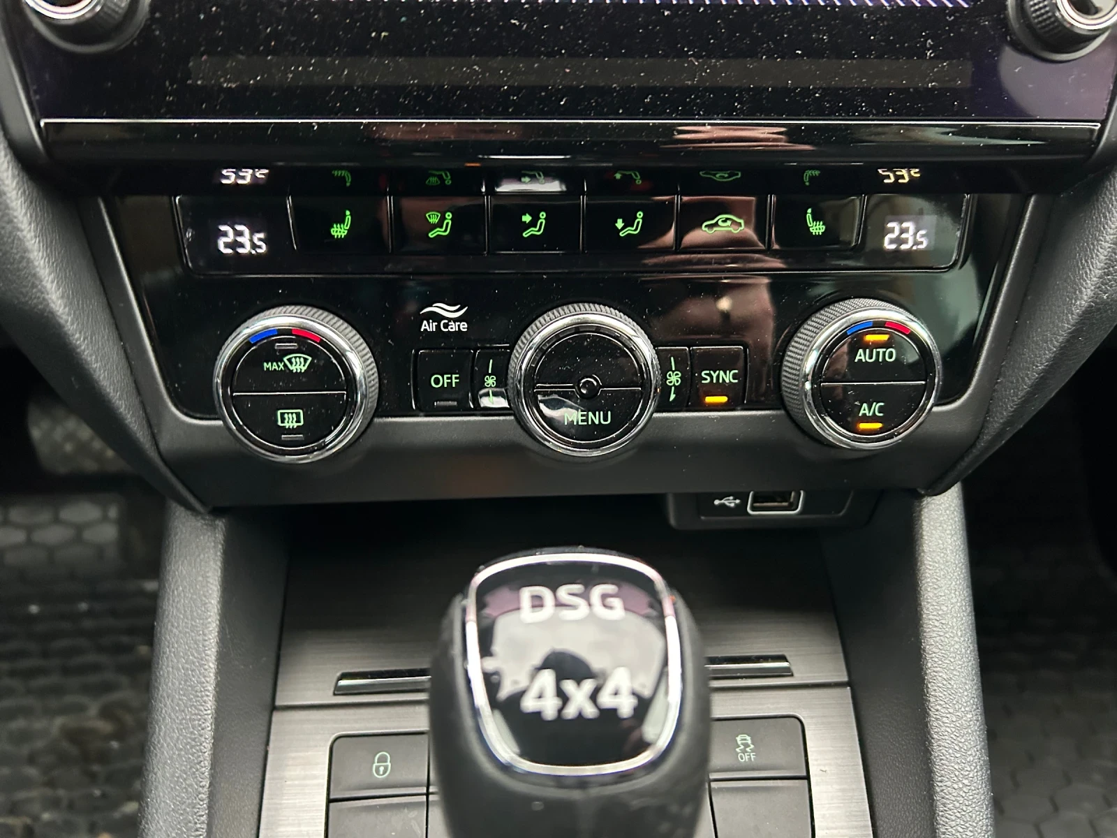 Skoda Octavia 2.0 TDI 4x4 DSG Digital - изображение 2