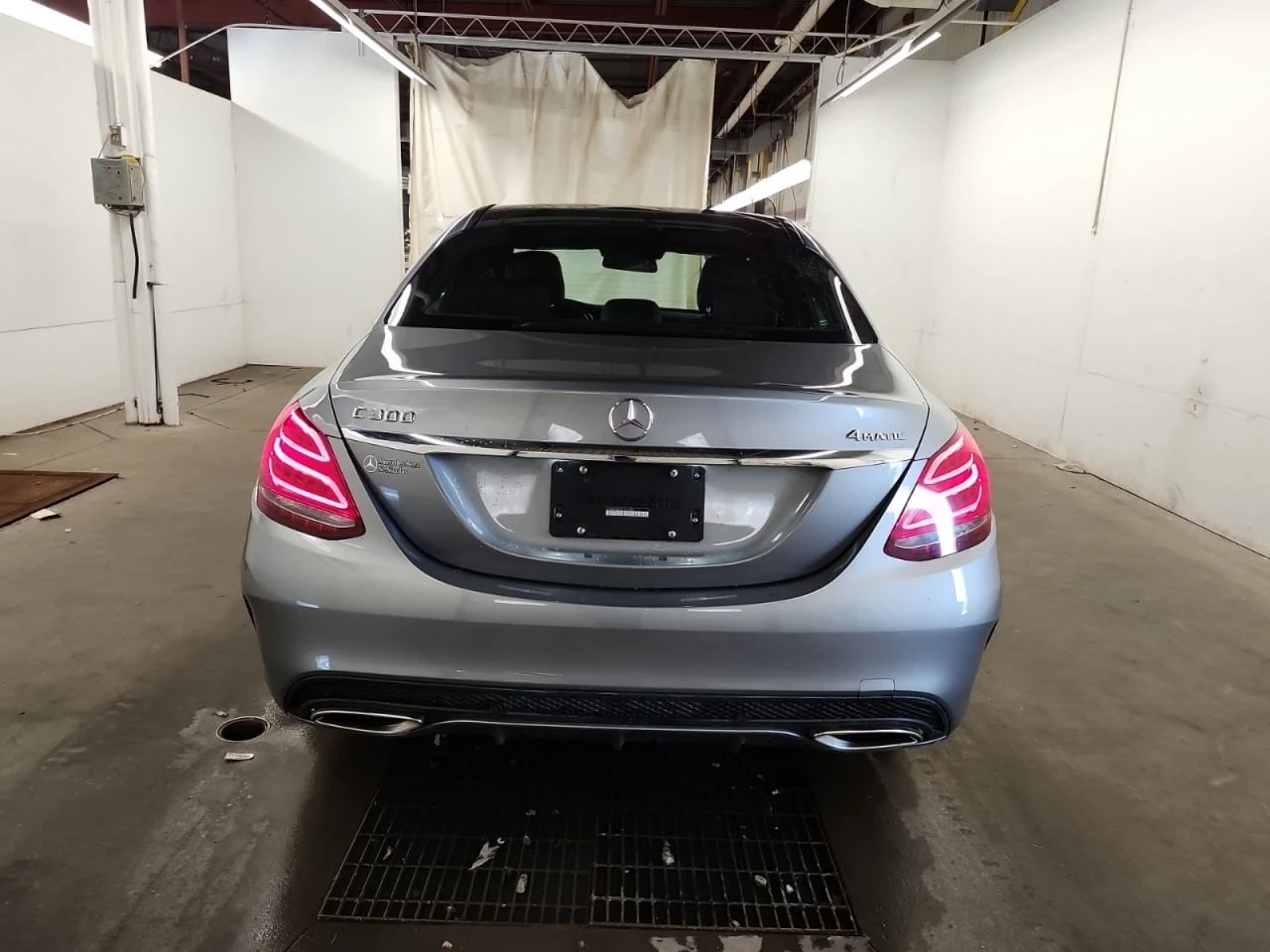 Mercedes-Benz C 300 AMG Line - изображение 9