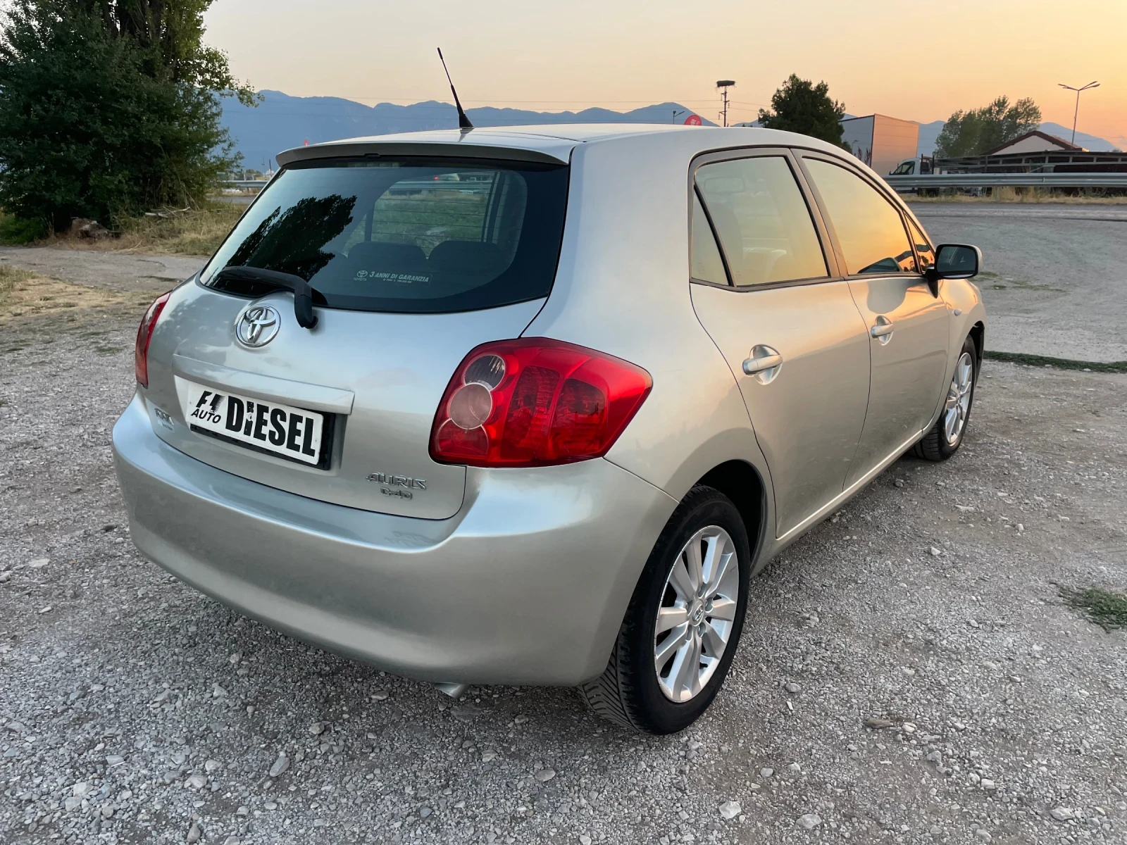 Toyota Auris 2.0d4d-126-ITALIA - изображение 9
