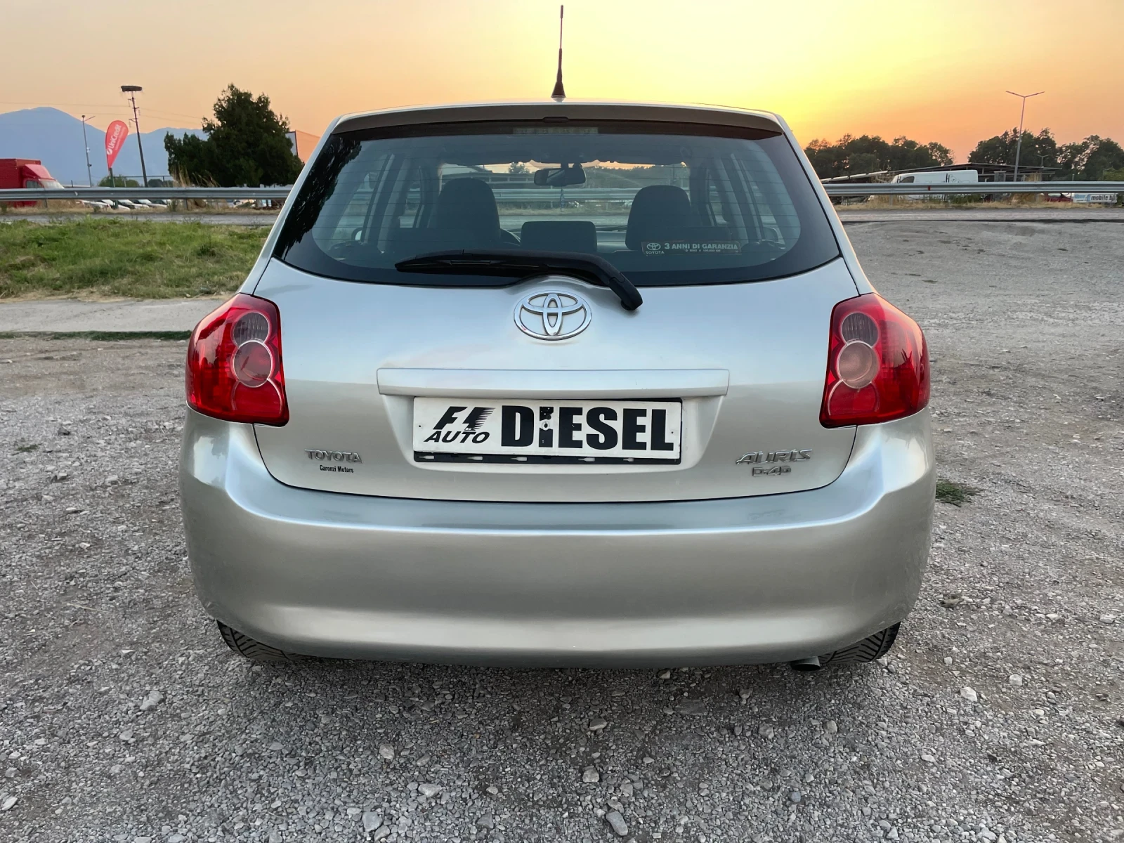 Toyota Auris 2.0d4d-126-ITALIA - изображение 10
