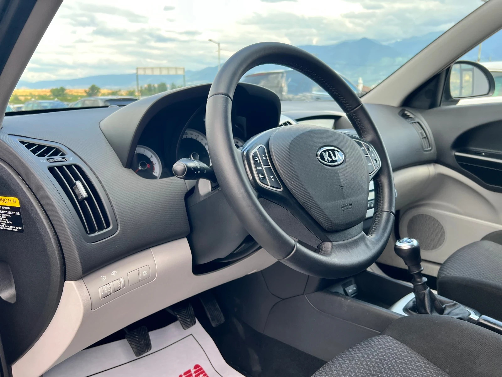 Kia Ceed 1.6i - изображение 9