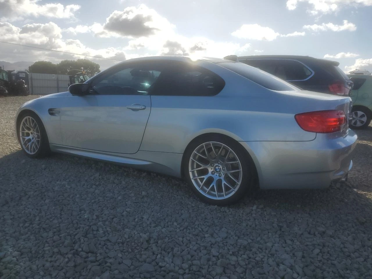 BMW M3  - изображение 2
