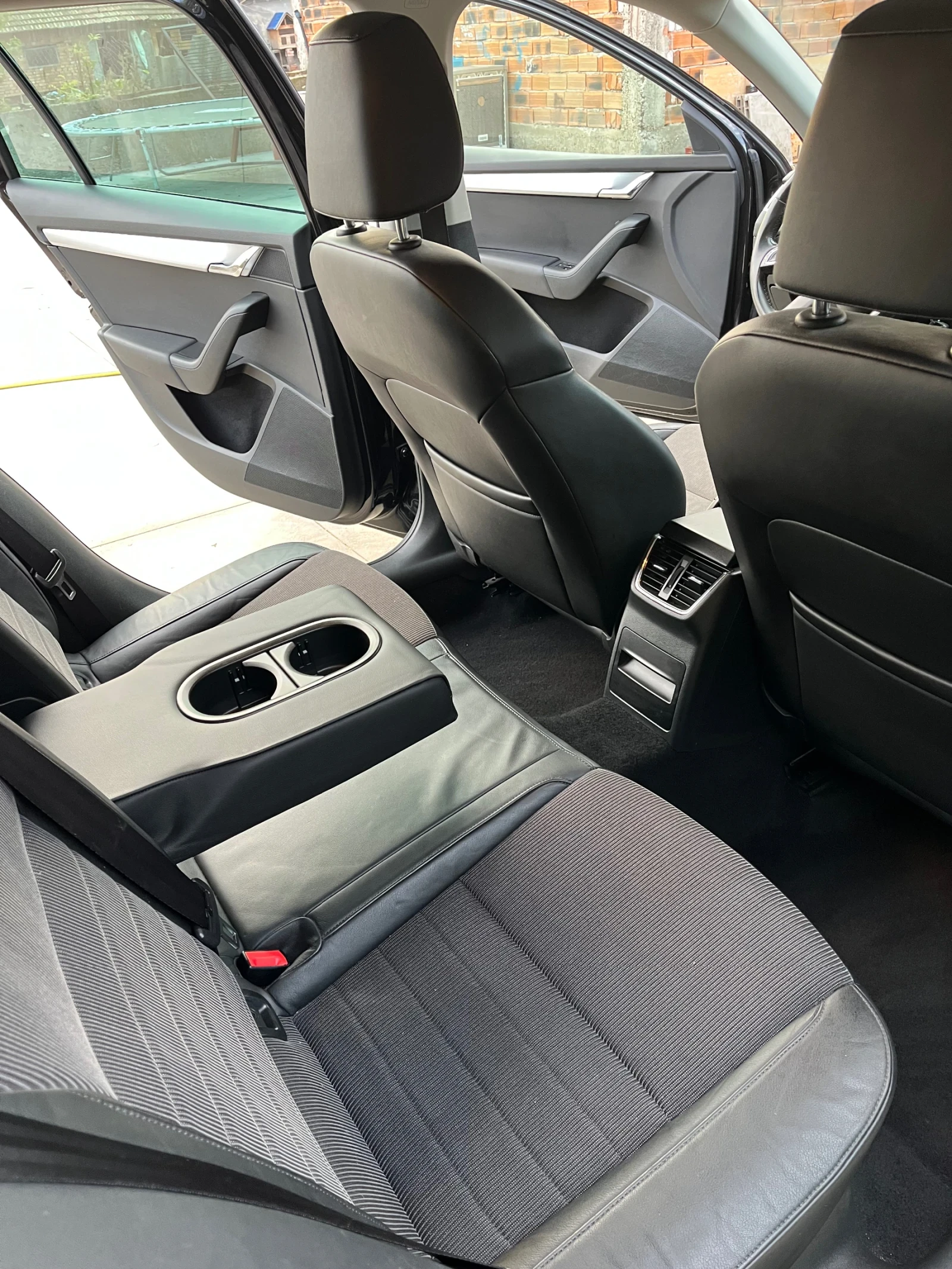 Skoda Octavia 1.8T / 180HP / 137000км. - изображение 10