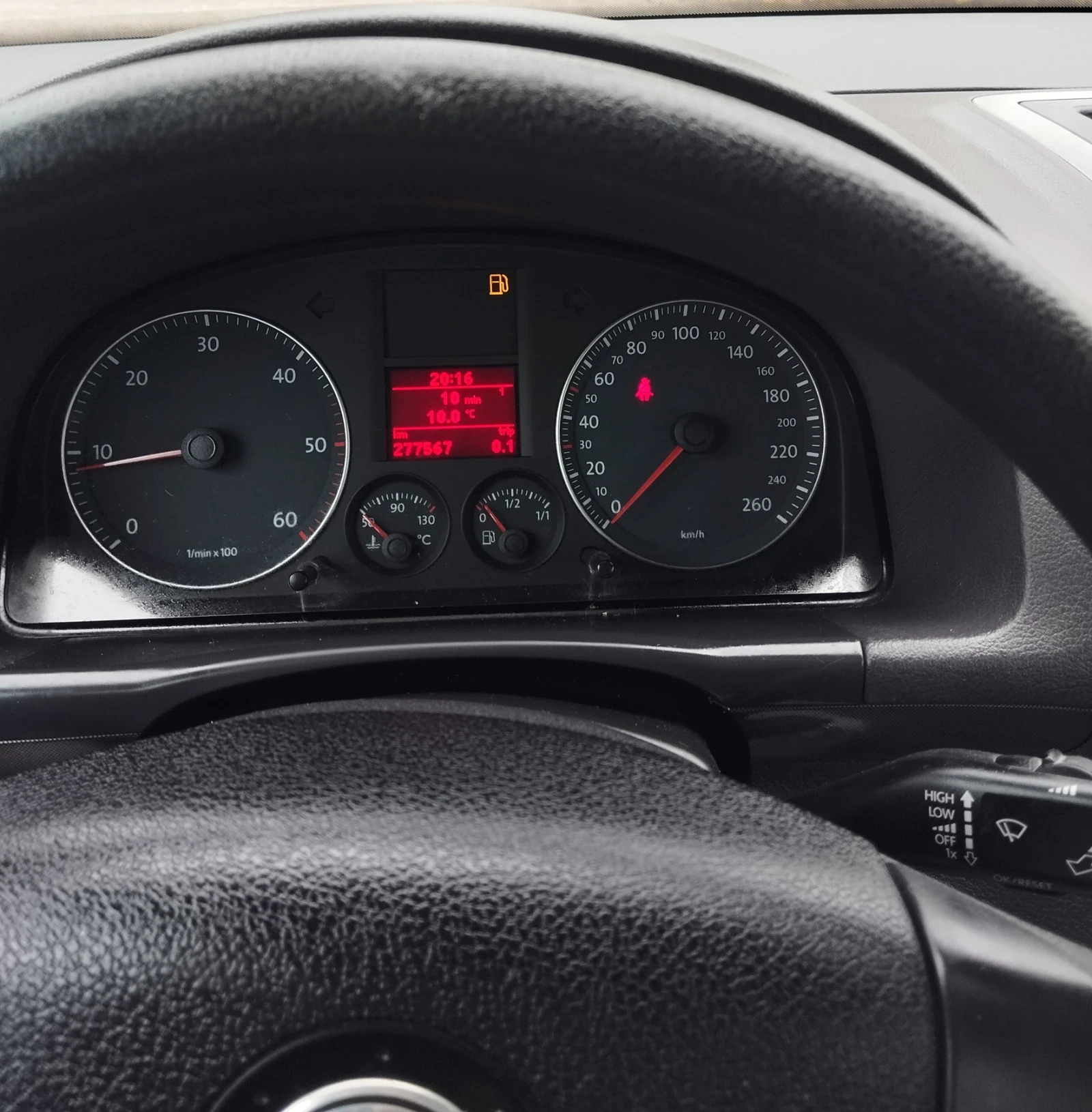 VW Touran 1.9 105 коня 7 местен - изображение 10