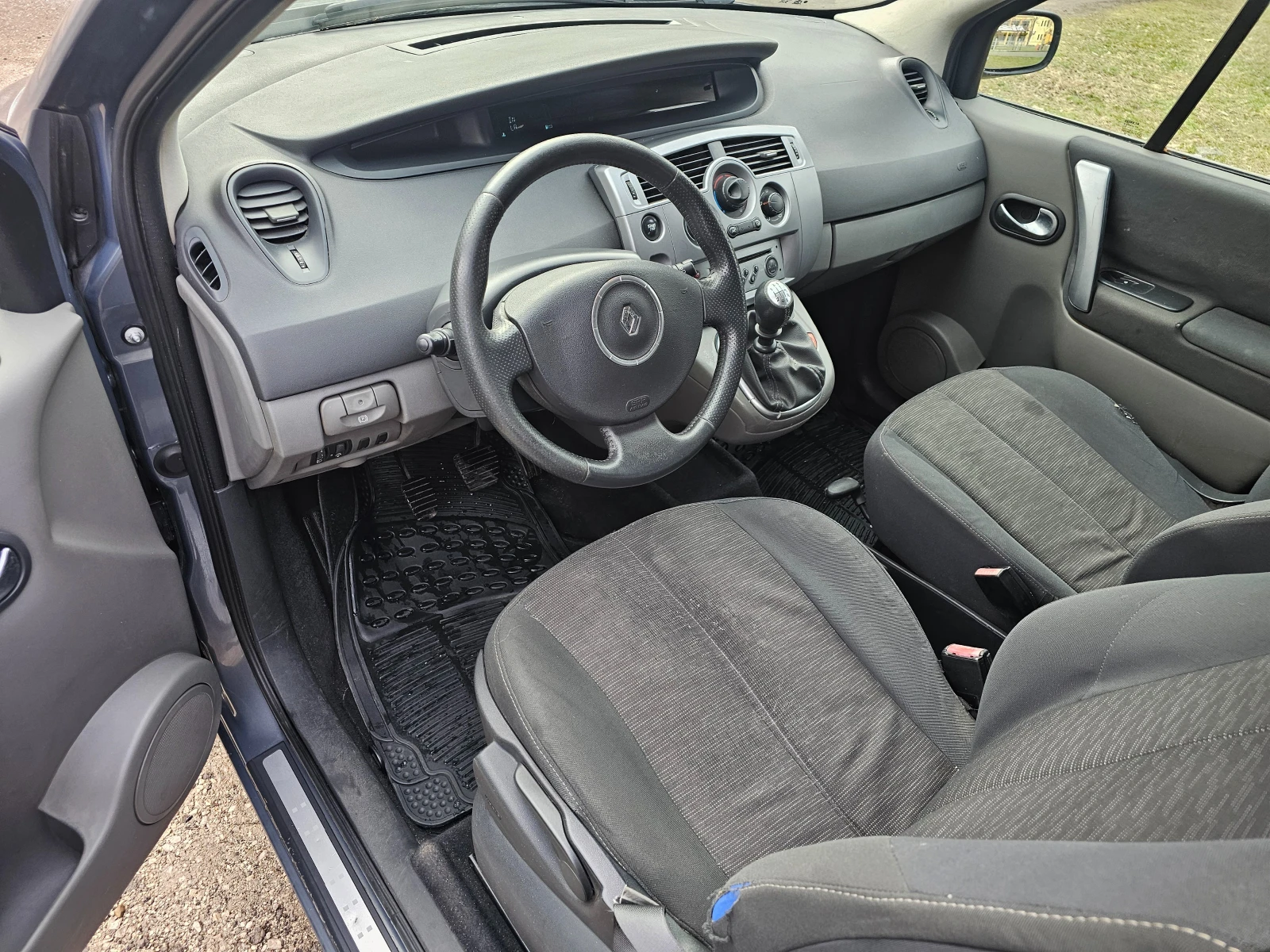 Renault Scenic Фейслифт - изображение 10