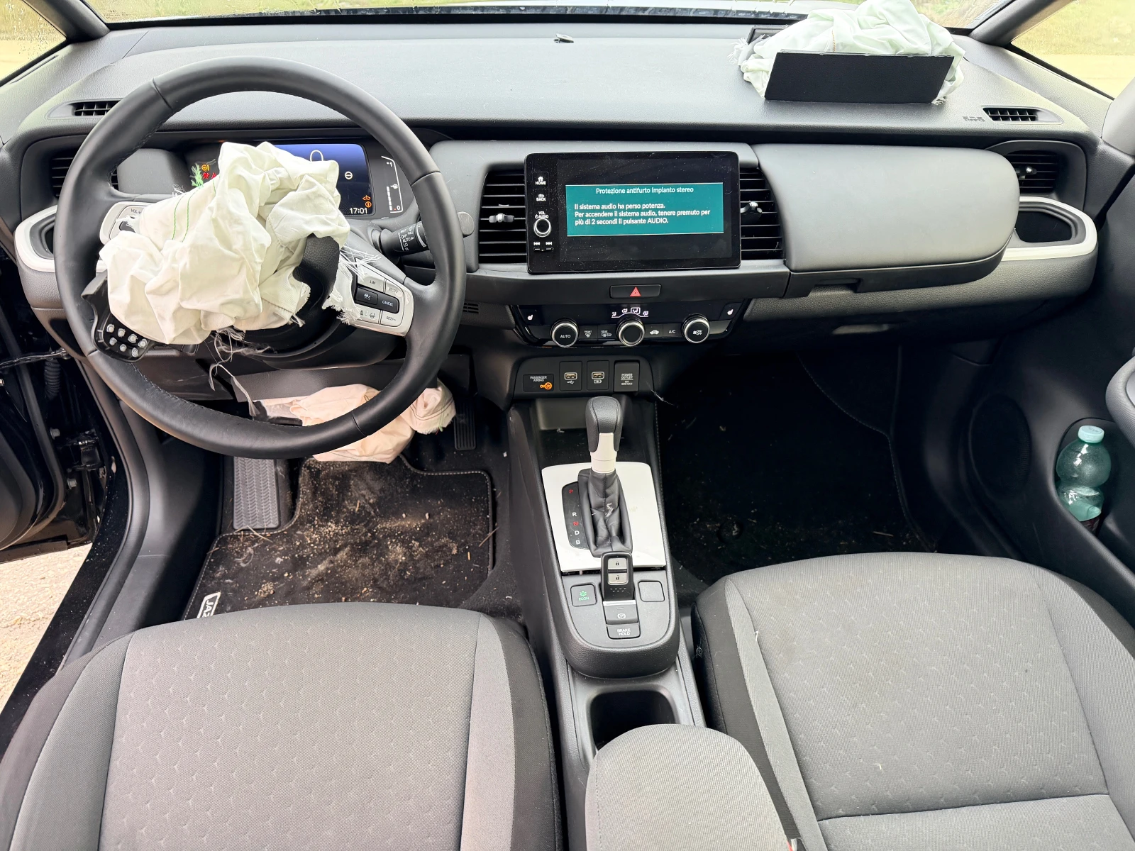 Honda Jazz 1.5 eHEV, снимка 13 - Автомобили и джипове - 53654849