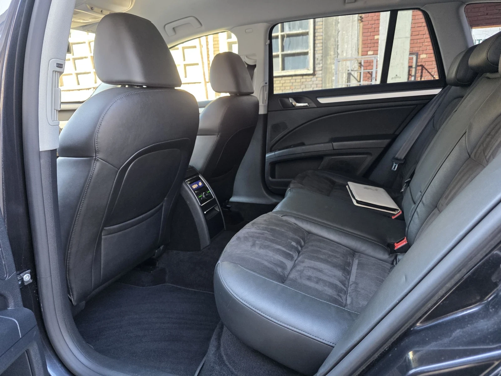 Skoda Superb 2, 0TDI-170kc  4x4 CH, снимка 11 - Автомобили и джипове - 53780348