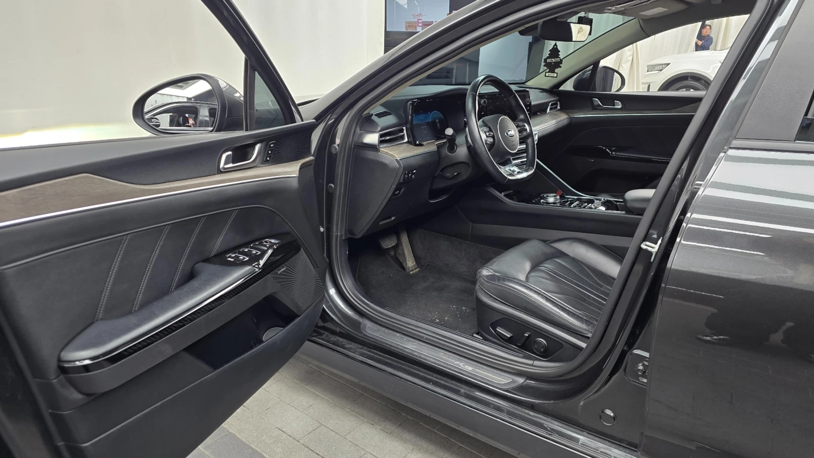 Kia K5 3rd Generation 1.6 Signature, снимка 10 - Автомобили и джипове - 54700065
