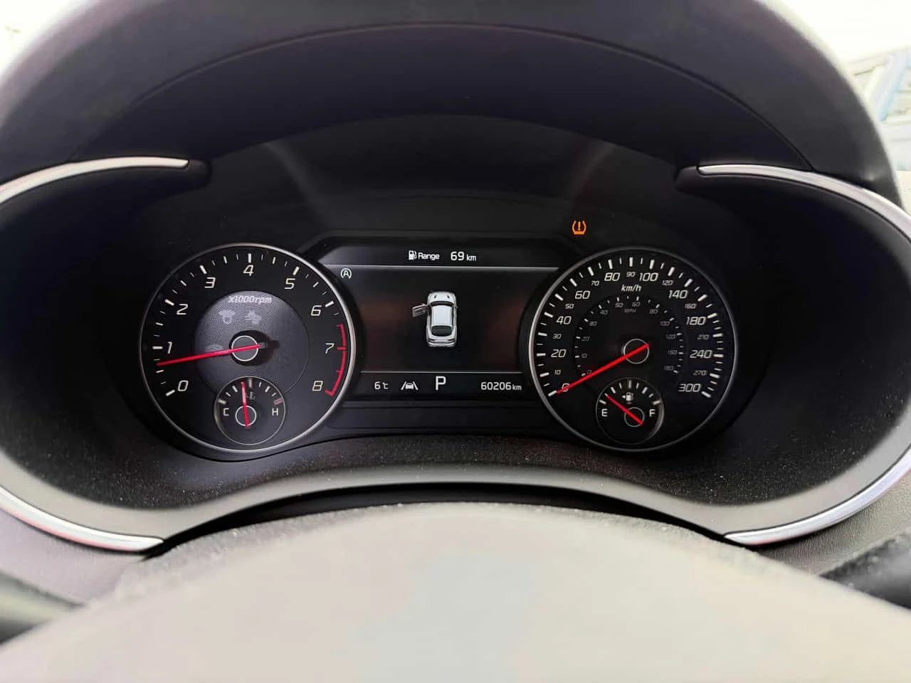 Kia Stinger * AWD * CARFAX * БЕЗ ПЪРВОНАЧАЛНА ВНОСКА, снимка 17 - Автомобили и джипове - 54775875