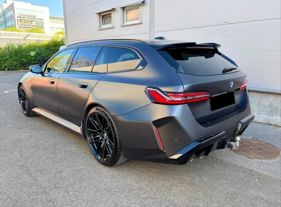 BMW M5 Hybrid Touring 70km Electric Range, снимка 3 - Автомобили и джипове - 54791259