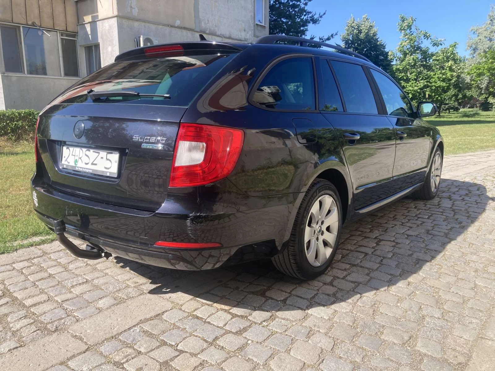 Skoda Superb 1.6TDI Внос Холандия 215хил км, снимка 8 - Автомобили и джипове - 54816724