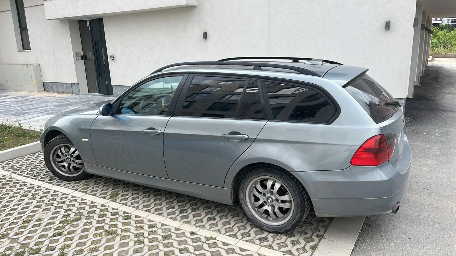 BMW 320, снимка 3 - Автомобили и джипове - 54900126