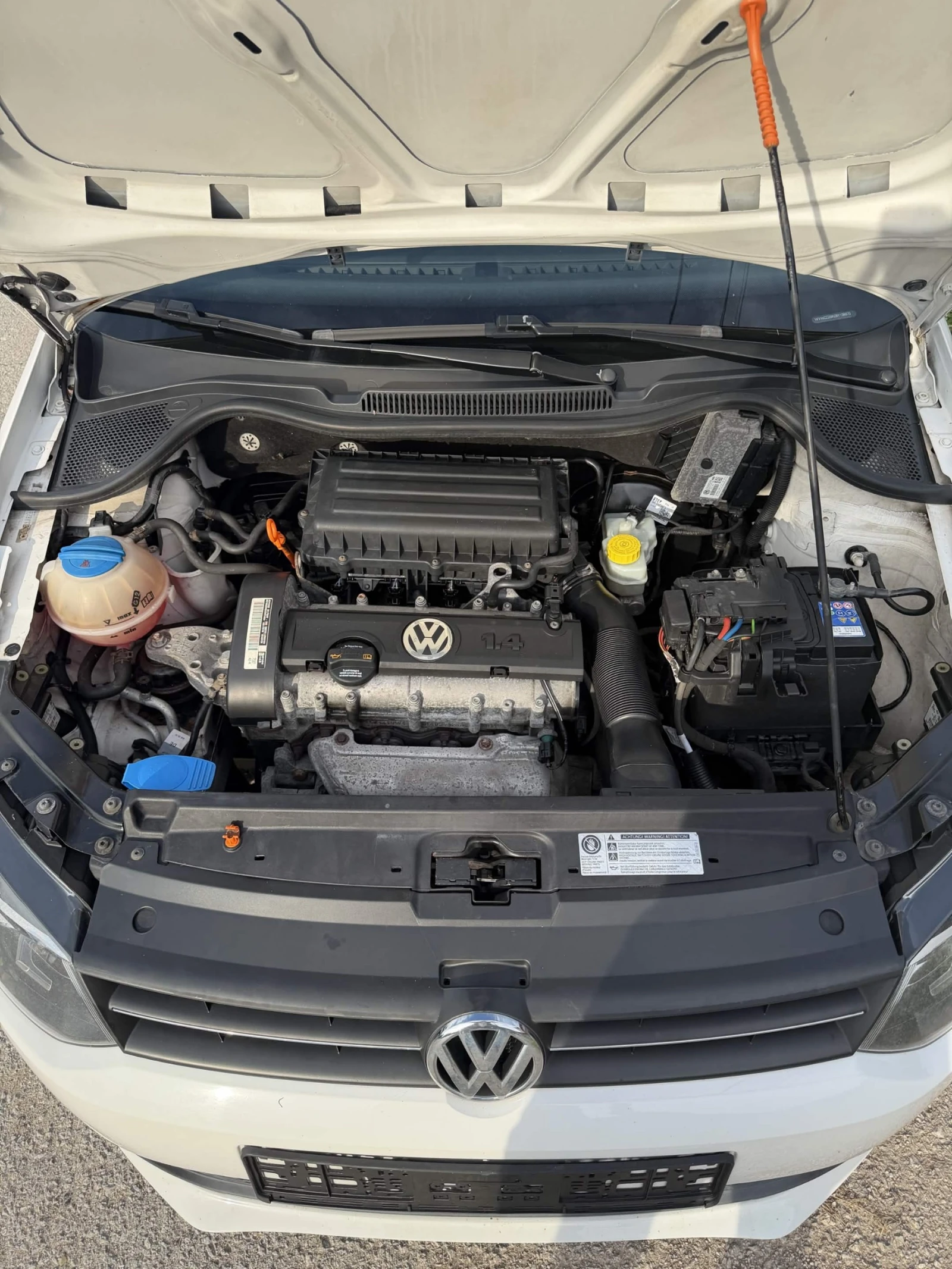 VW Polo 1.4i , снимка 6 - Автомобили и джипове - 54987011