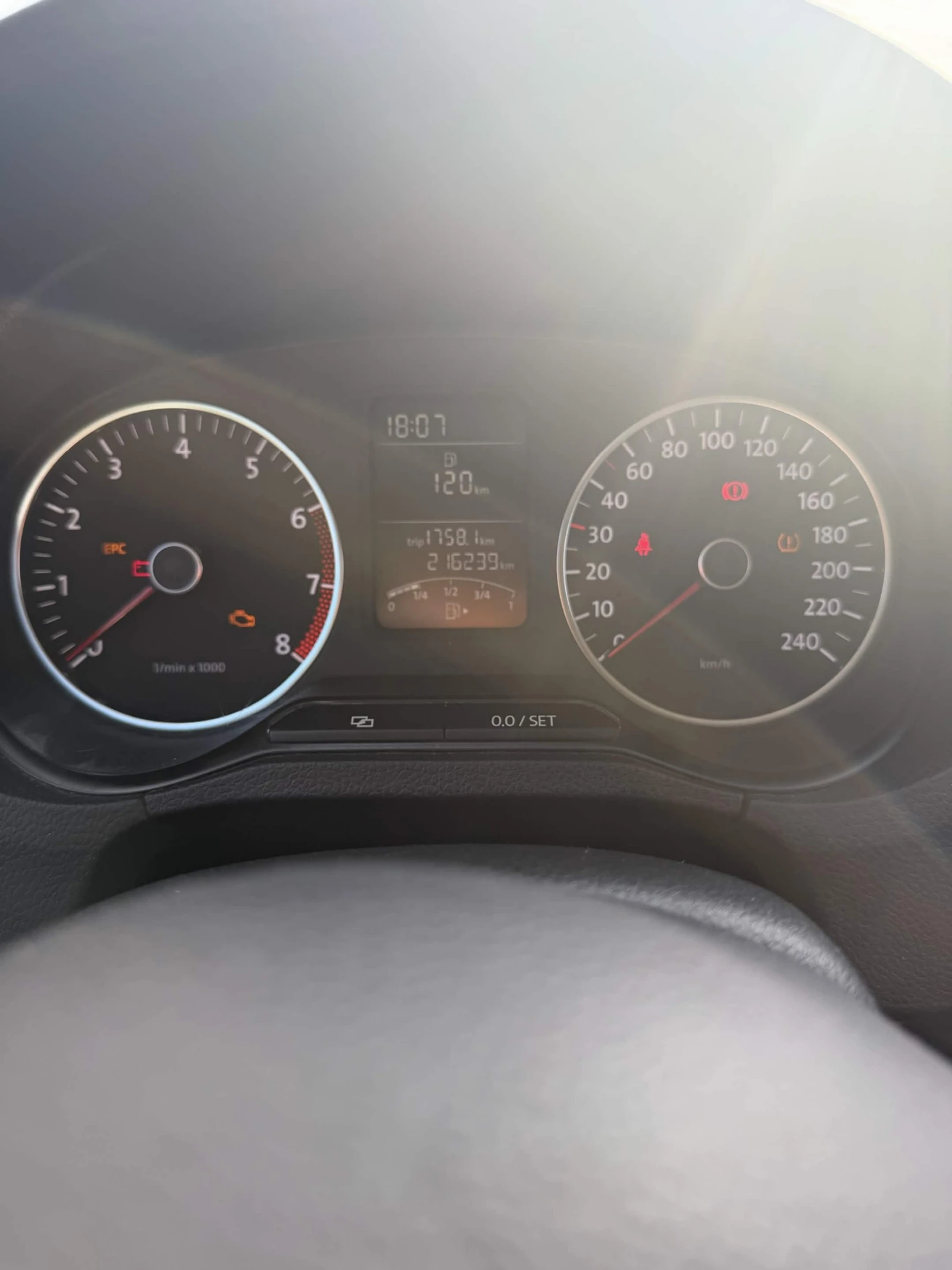 VW Polo 1.4i , снимка 7 - Автомобили и джипове - 54987011